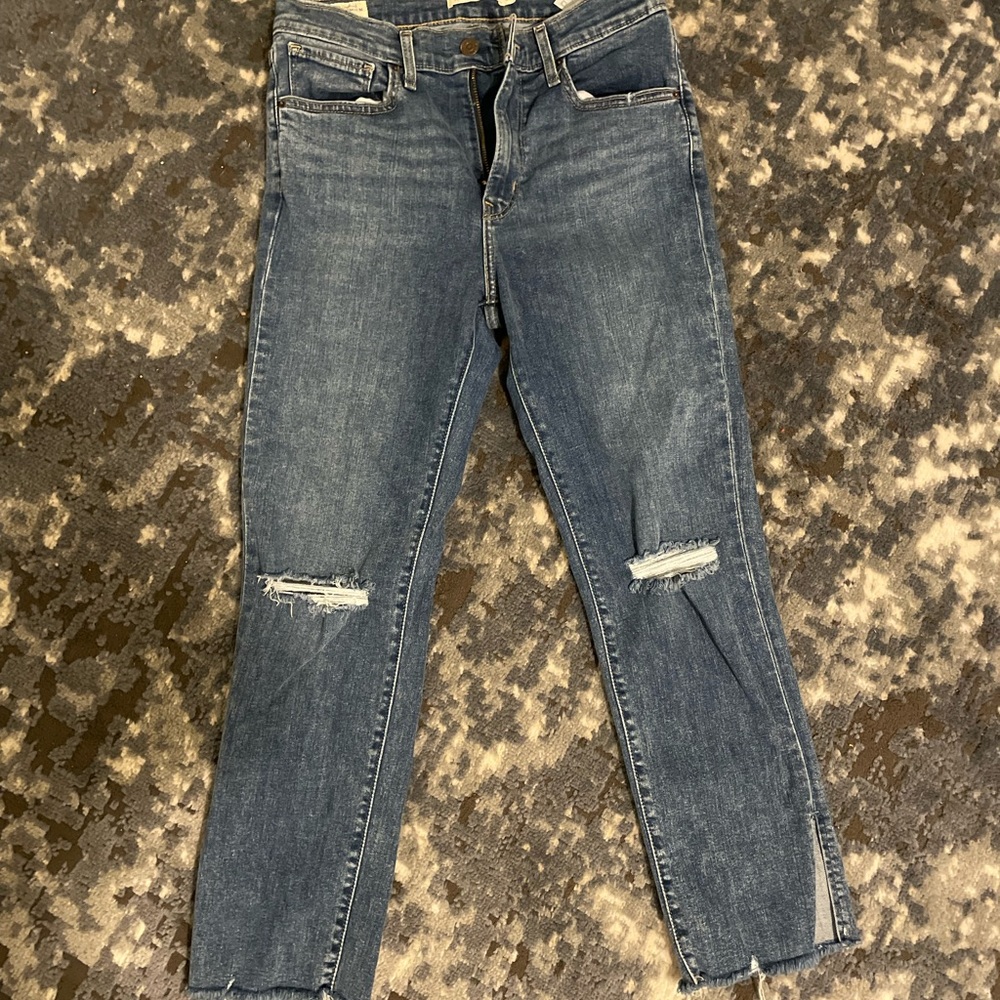 Levi’s straight leg cropped